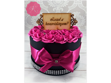 Rózsadoboz &quot;Koszorúslány&quot; Pink
