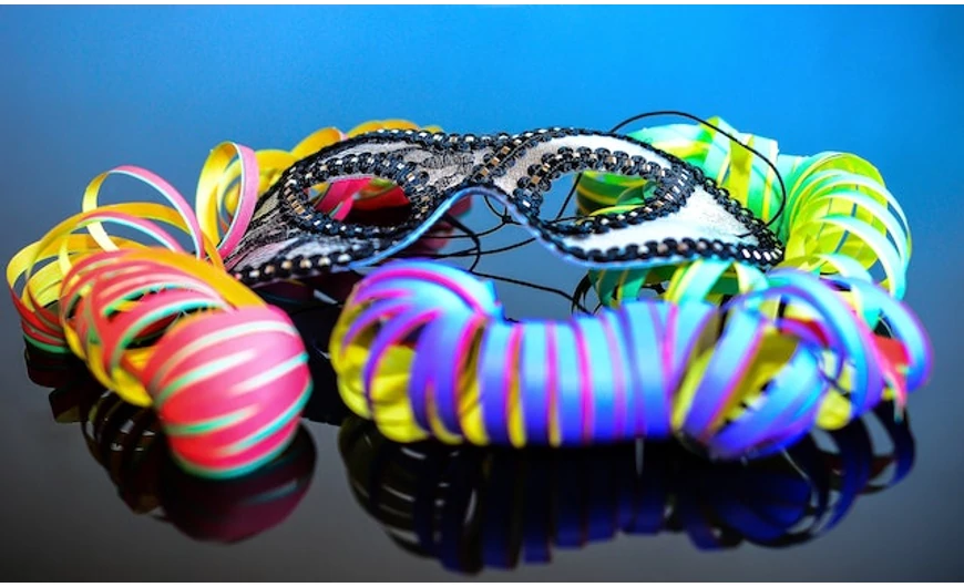 Itt a farsang, áll a bál!